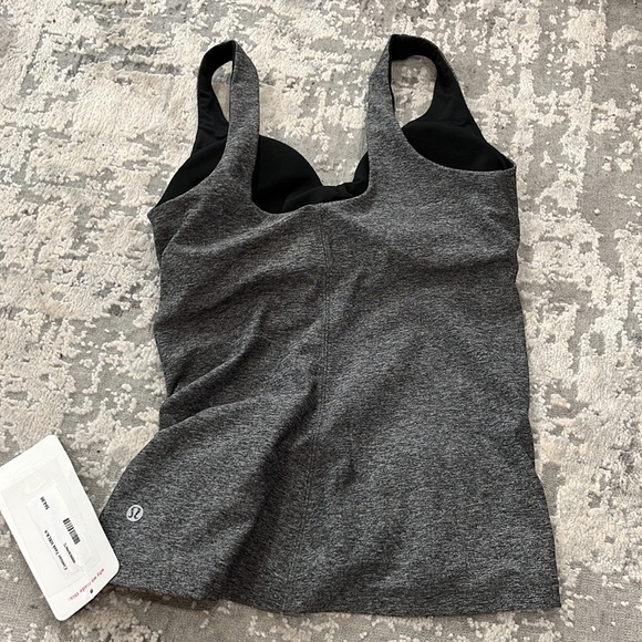 Lululemon Contour Tank Size 6 - Picture 4 of 5